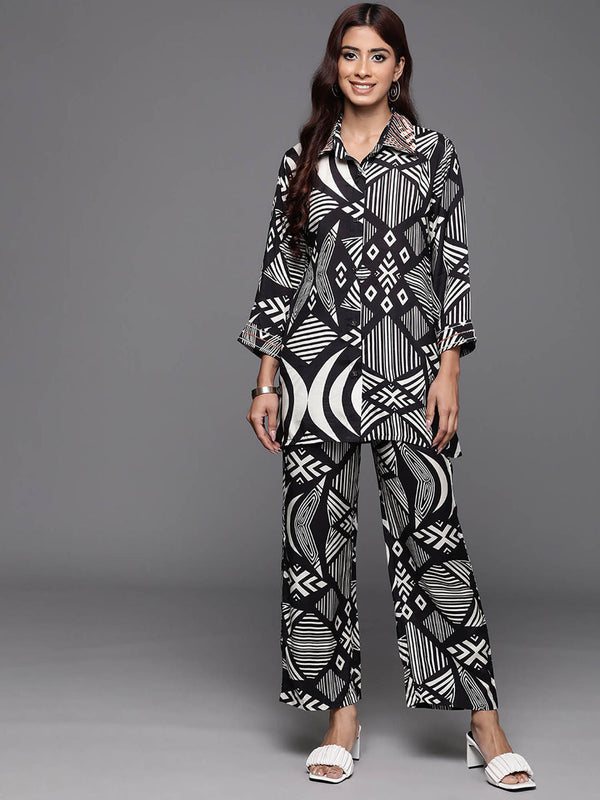 Women Black Geometric Printed Cotton Co-Ord (Set of 2)